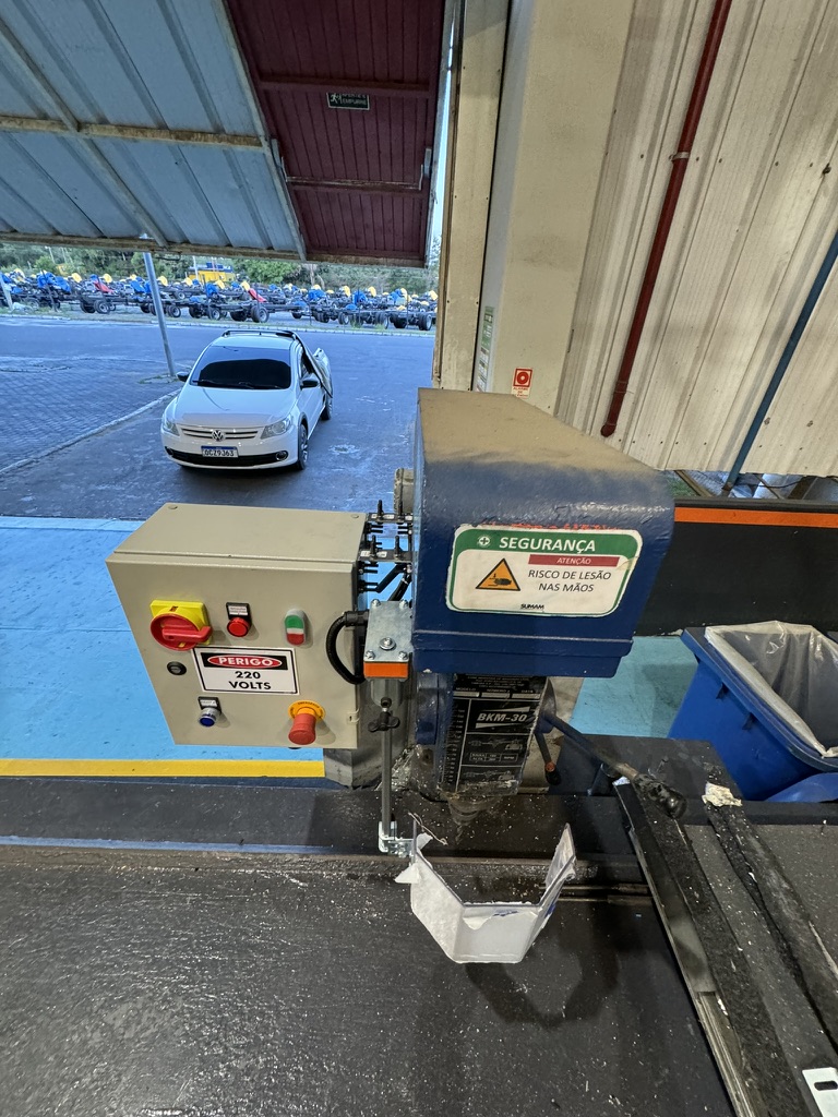 Adequação NR12 de maquinas e equipamentos